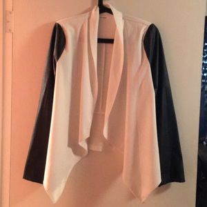 Blu Pepper Leather sleeve White jacket